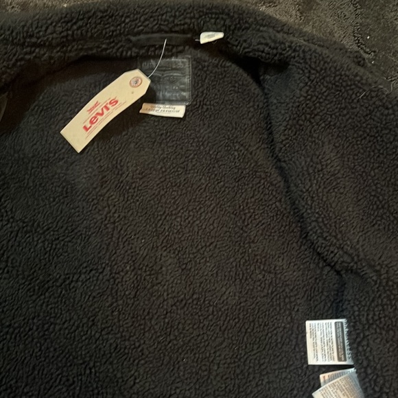 Levi’s Women’s Premium Sherpa Trucker Jacket Black - Picture 5 of 5